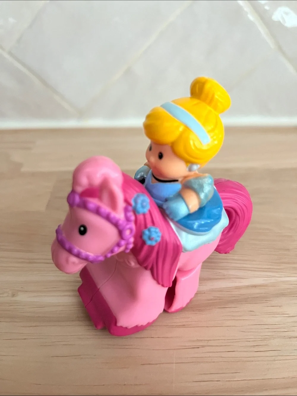 Fisher price Klip Klop Princess Cinderella Pink Horse Pony. RARE!